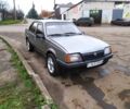 Сірий Опель Аскона, об'ємом двигуна 2 л та пробігом 500 тис. км за 1800 $, фото 1 на Automoto.ua