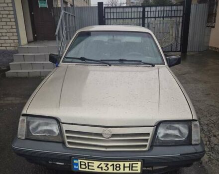 Серый Опель Аскона, объемом двигателя 1.58 л и пробегом 108 тыс. км за 1657 $, фото 3 на Automoto.ua