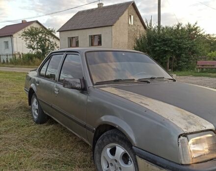 Серый Опель Аскона, объемом двигателя 0 л и пробегом 300 тыс. км за 500 $, фото 4 на Automoto.ua