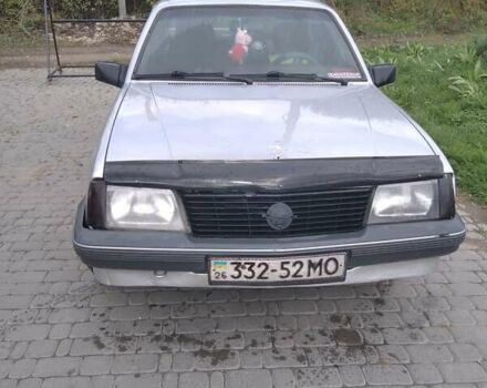 Сірий Опель Аскона, об'ємом двигуна 1.6 л та пробігом 54 тис. км за 1200 $, фото 1 на Automoto.ua