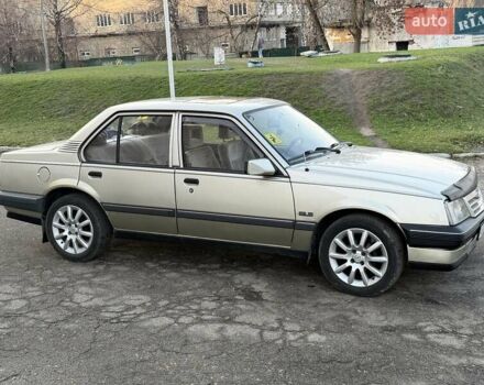 Сірий Опель Аскона, об'ємом двигуна 1.59 л та пробігом 100 тис. км за 2300 $, фото 20 на Automoto.ua