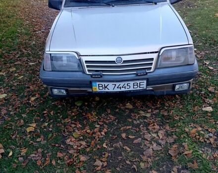 Опель Аскона 1988 в Ровно на Automoto.ua Серый Опель Аскона, объемом двигателя 1.8 л и пробегом 0 тыс. км за 1500 $, фото 2 на Automoto.ua