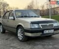 Сірий Опель Аскона, об'ємом двигуна 1.59 л та пробігом 100 тис. км за 2300 $, фото 21 на Automoto.ua