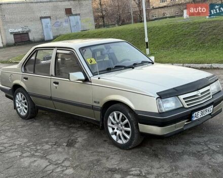 Сірий Опель Аскона, об'ємом двигуна 1.59 л та пробігом 100 тис. км за 2300 $, фото 13 на Automoto.ua