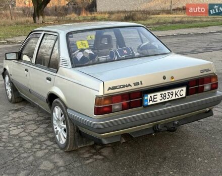 Сірий Опель Аскона, об'ємом двигуна 1.59 л та пробігом 100 тис. км за 2300 $, фото 15 на Automoto.ua