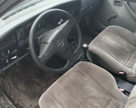 Сірий Опель Аскона, об'ємом двигуна 2 л та пробігом 215 тис. км за 350 $, фото 3 на Automoto.ua
