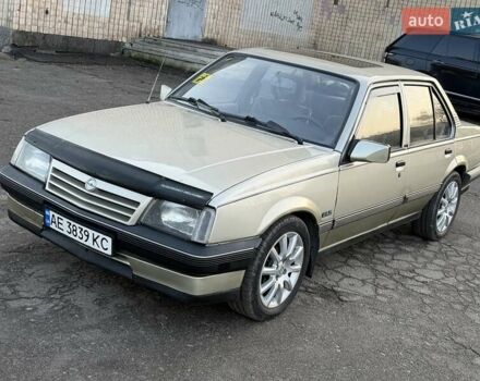 Сірий Опель Аскона, об'ємом двигуна 1.59 л та пробігом 100 тис. км за 2300 $, фото 7 на Automoto.ua