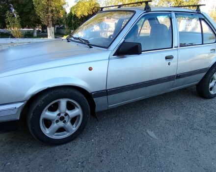 Сірий Опель Аскона, об'ємом двигуна 0 л та пробігом 250 тис. км за 850 $, фото 1 на Automoto.ua