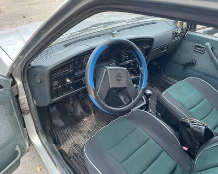 Серый Опель Аскона, объемом двигателя 1.6 л и пробегом 198 тыс. км за 660 $, фото 3 на Automoto.ua