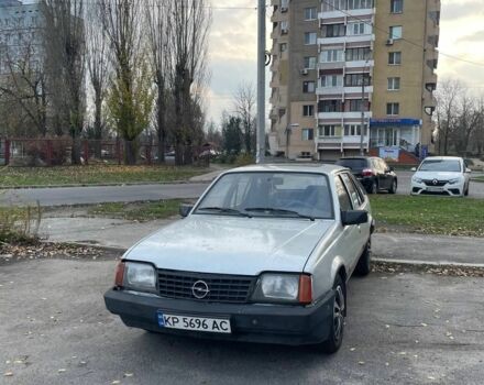 Серый Опель Аскона, объемом двигателя 1.6 л и пробегом 198 тыс. км за 660 $, фото 9 на Automoto.ua