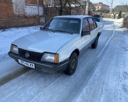 Сірий Опель Аскона, об'ємом двигуна 1.6 л та пробігом 200 тис. км за 700 $, фото 1 на Automoto.ua