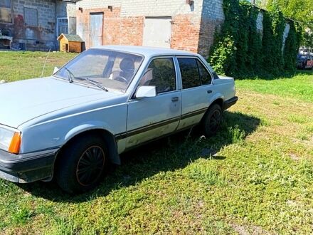 Сірий Опель Аскона, об'ємом двигуна 1.8 л та пробігом 0 тис. км за 920 $, фото 1 на Automoto.ua