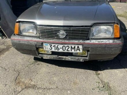 Серый Опель Аскона, объемом двигателя 1 л и пробегом 49 тыс. км за 846 $, фото 1 на Automoto.ua