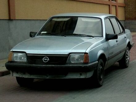 Опель Аскона 1986 в Шепетовке на Automoto.ua Серый Опель Аскона, объемом двигателя 0 л и пробегом 1000 тыс. км за 242 $, фото 1 на Automoto.ua