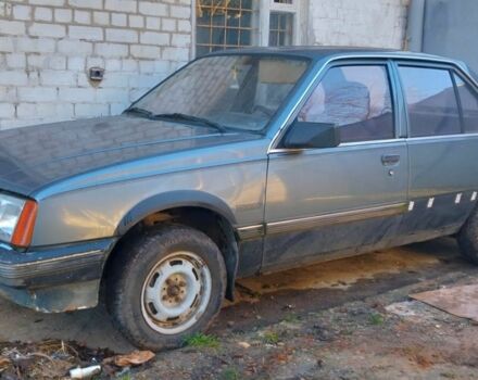 Сірий Опель Аскона, об'ємом двигуна 1.6 л та пробігом 270 тис. км за 500 $, фото 1 на Automoto.ua