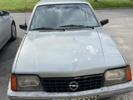 Опель Аскона 1986 у Хмельницькому на Automoto.ua Сірий Опель Аскона, об'ємом двигуна 1.6 л та пробігом 60 тис. км за 1000 $, фото 1 на Automoto.ua