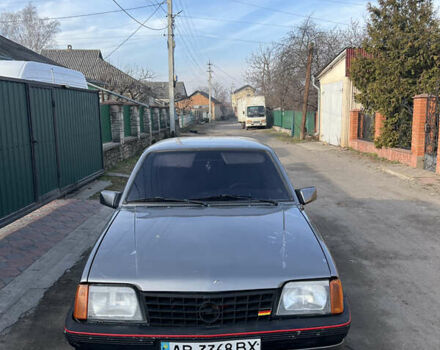 Сірий Опель Аскона, об'ємом двигуна 2 л та пробігом 400 тис. км за 899 $, фото 1 на Automoto.ua