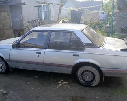 Серый Опель Аскона, объемом двигателя 0 л и пробегом 300 тыс. км за 500 $, фото 1 на Automoto.ua