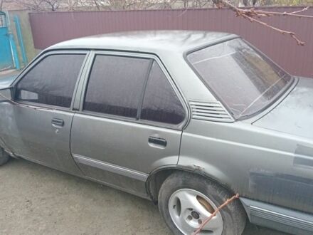 Серый Опель Аскона, объемом двигателя 1.6 л и пробегом 47 тыс. км за 350 $, фото 1 на Automoto.ua