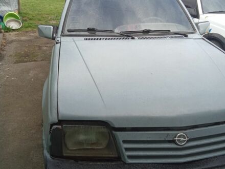 Опель Аскона 1987 у Івано-Франківську на Automoto.ua Сірий Опель Аскона, об'ємом двигуна 1 л та пробігом 50 тис. км за 650 $, фото 1 на Automoto.ua