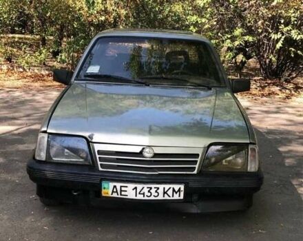 Сірий Опель Аскона, об'ємом двигуна 2 л та пробігом 300 тис. км за 849 $, фото 1 на Automoto.ua