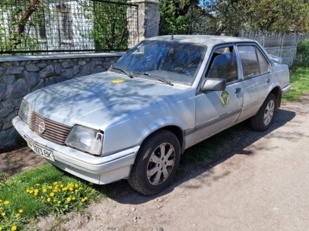 Опель Аскона 1987 у Семенівка на Automoto.ua Сірий Опель Аскона, об'ємом двигуна 1 л та пробігом 200 тис. км за 645 $, фото 1 на Automoto.ua