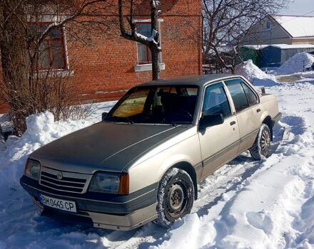 Сірий Опель Аскона, об'ємом двигуна 1.6 л та пробігом 111 тис. км за 1099 $, фото 1 на Automoto.ua