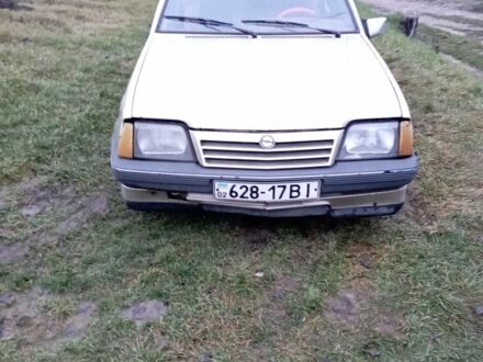 Серый Опель Аскона, объемом двигателя 8 л и пробегом 49 тыс. км за 284 $, фото 1 на Automoto.ua