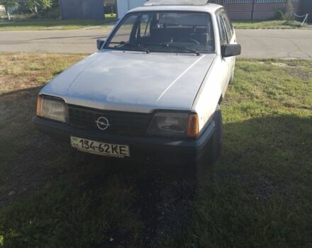 Серый Опель Аскона, объемом двигателя 2 л и пробегом 567 тыс. км за 401 $, фото 1 на Automoto.ua