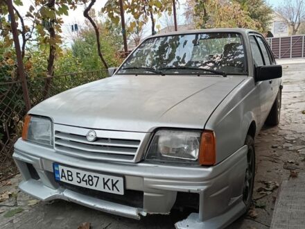 Опель Аскона 1988 в Сокинянах на Automoto.ua Серый Опель Аскона, объемом двигателя 2 л и пробегом 250 тыс. км за 1200 $, фото 1 на Automoto.ua