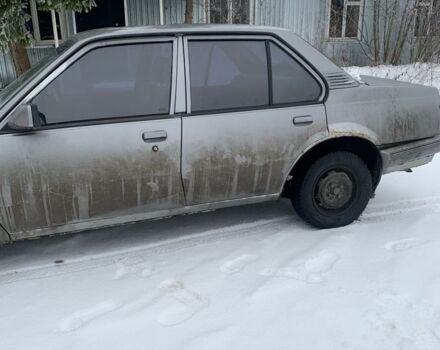 Серый Опель Аскона, объемом двигателя 1.8 л и пробегом 300 тыс. км за 351 $, фото 1 на Automoto.ua