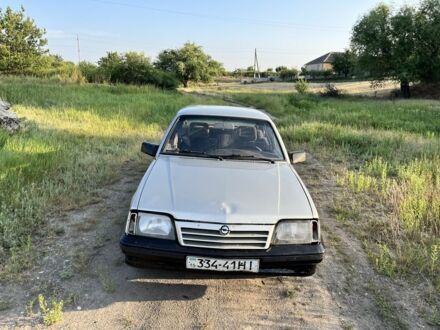 Опель Аскона 1989 в Баштанке на Automoto.ua Серый Опель Аскона, объемом двигателя 1.6 л и пробегом 100 тыс. км за 750 $, фото 1 на Automoto.ua