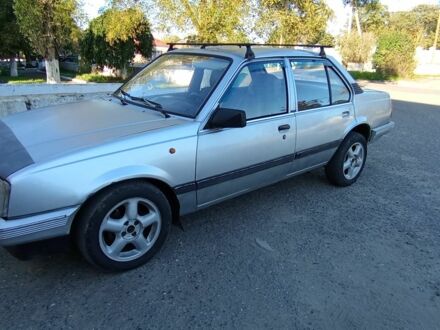 Сірий Опель Аскона, об'ємом двигуна 0 л та пробігом 250 тис. км за 850 $, фото 1 на Automoto.ua