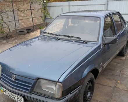 Синий Опель Аскона, объемом двигателя 1.6 л и пробегом 100 тыс. км за 1000 $, фото 6 на Automoto.ua