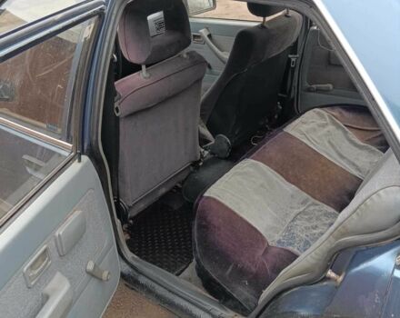 Синий Опель Аскона, объемом двигателя 1.6 л и пробегом 100 тыс. км за 1000 $, фото 3 на Automoto.ua