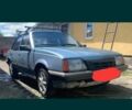 Синий Опель Аскона, объемом двигателя 1.6 л и пробегом 300 тыс. км за 900 $, фото 1 на Automoto.ua