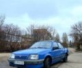 Синий Опель Аскона, объемом двигателя 1.6 л и пробегом 211 тыс. км за 1450 $, фото 1 на Automoto.ua
