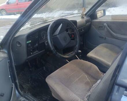 Синий Опель Аскона, объемом двигателя 1.59 л и пробегом 55 тыс. км за 450 $, фото 6 на Automoto.ua