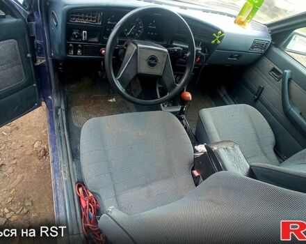 Синий Опель Аскона, объемом двигателя 1.6 л и пробегом 0 тыс. км за 2000 $, фото 2 на Automoto.ua