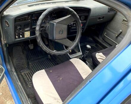 Синий Опель Аскона, объемом двигателя 1.6 л и пробегом 211 тыс. км за 1450 $, фото 7 на Automoto.ua