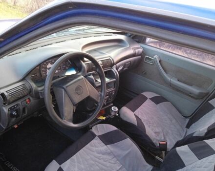 Синий Опель Аскона, объемом двигателя 1.6 л и пробегом 178 тыс. км за 713 $, фото 6 на Automoto.ua