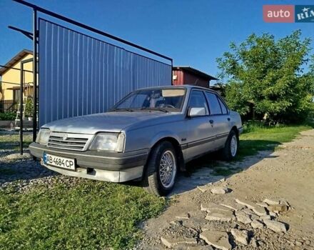 Синий Опель Аскона, объемом двигателя 1.6 л и пробегом 350 тыс. км за 1300 $, фото 6 на Automoto.ua