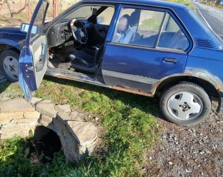 Синий Опель Аскона, объемом двигателя 2 л и пробегом 260 тыс. км за 1071 $, фото 3 на Automoto.ua