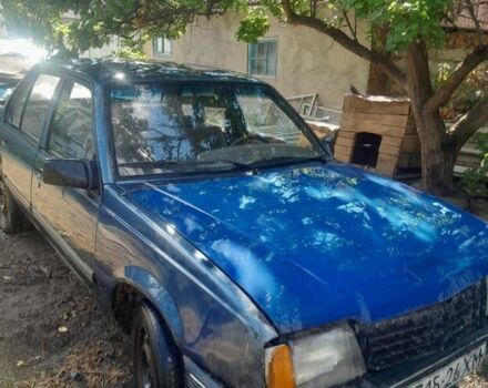 Синій Опель Аскона, об'ємом двигуна 0 л та пробігом 100 тис. км за 550 $, фото 1 на Automoto.ua