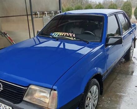 Синий Опель Аскона, объемом двигателя 1.6 л и пробегом 89 тыс. км за 1200 $, фото 7 на Automoto.ua