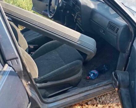 Синий Опель Аскона, объемом двигателя 1.8 л и пробегом 200 тыс. км за 596 $, фото 1 на Automoto.ua