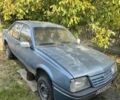 Синий Опель Аскона, объемом двигателя 1.6 л и пробегом 200 тыс. км за 401 $, фото 1 на Automoto.ua