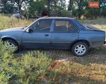 Синий Опель Аскона, объемом двигателя 1.8 л и пробегом 200 тыс. км за 500 $, фото 14 на Automoto.ua