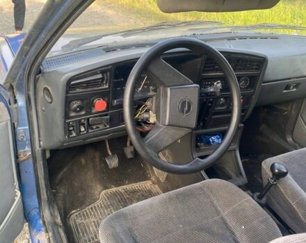 Синий Опель Аскона, объемом двигателя 2 л и пробегом 15 тыс. км за 413 $, фото 4 на Automoto.ua