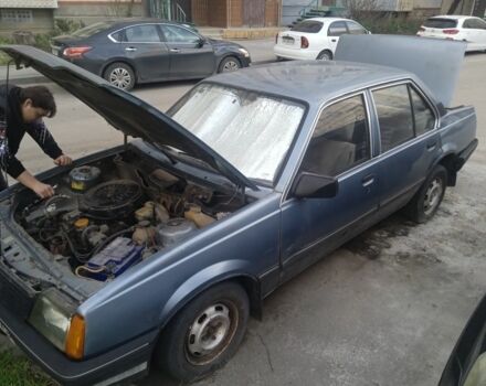 Синий Опель Аскона, объемом двигателя 1.6 л и пробегом 200 тыс. км за 550 $, фото 1 на Automoto.ua